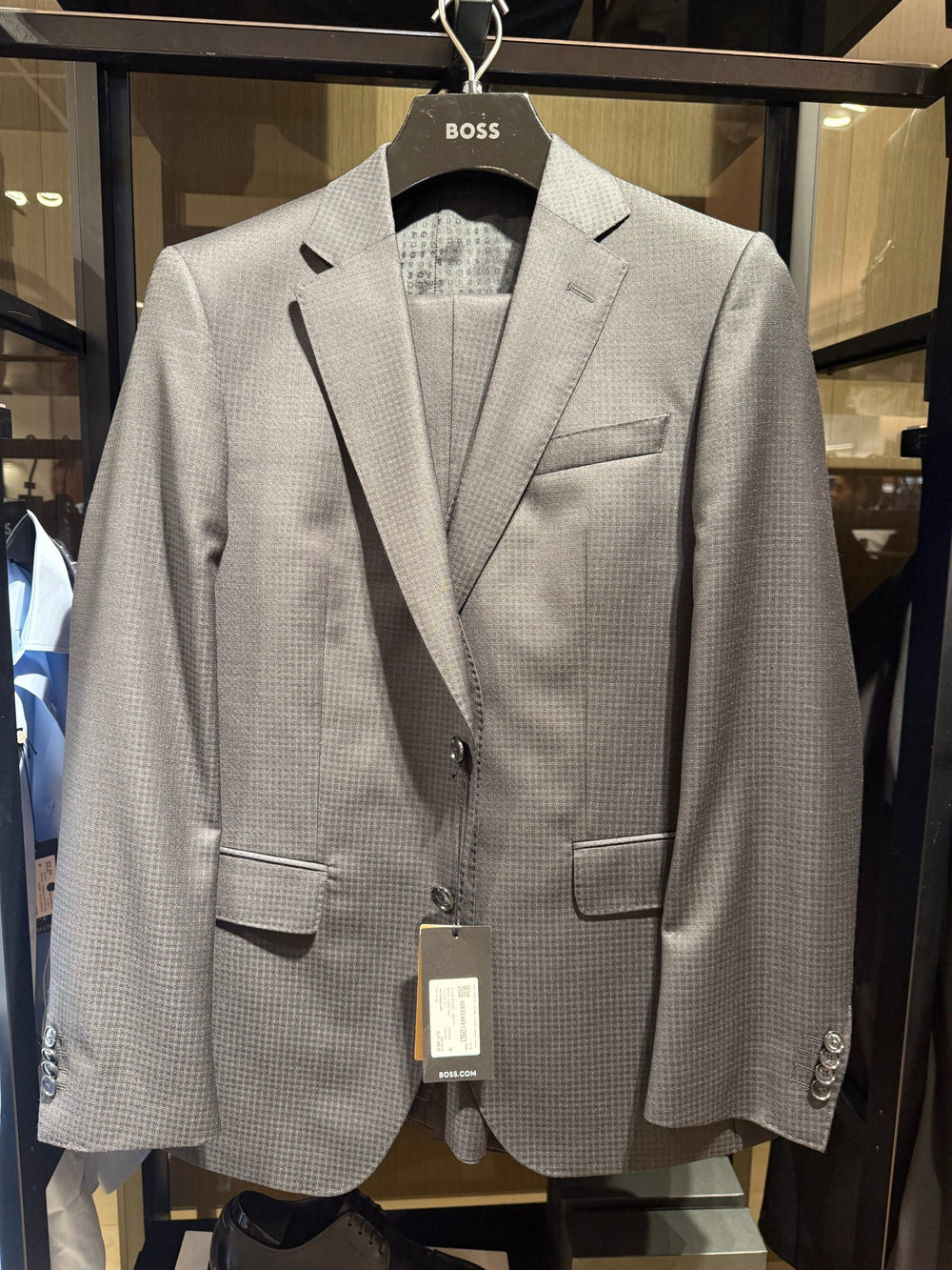 Hugo Boss — Suits, Black