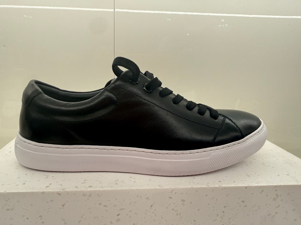 Hugo Boss — Sneaker, Black