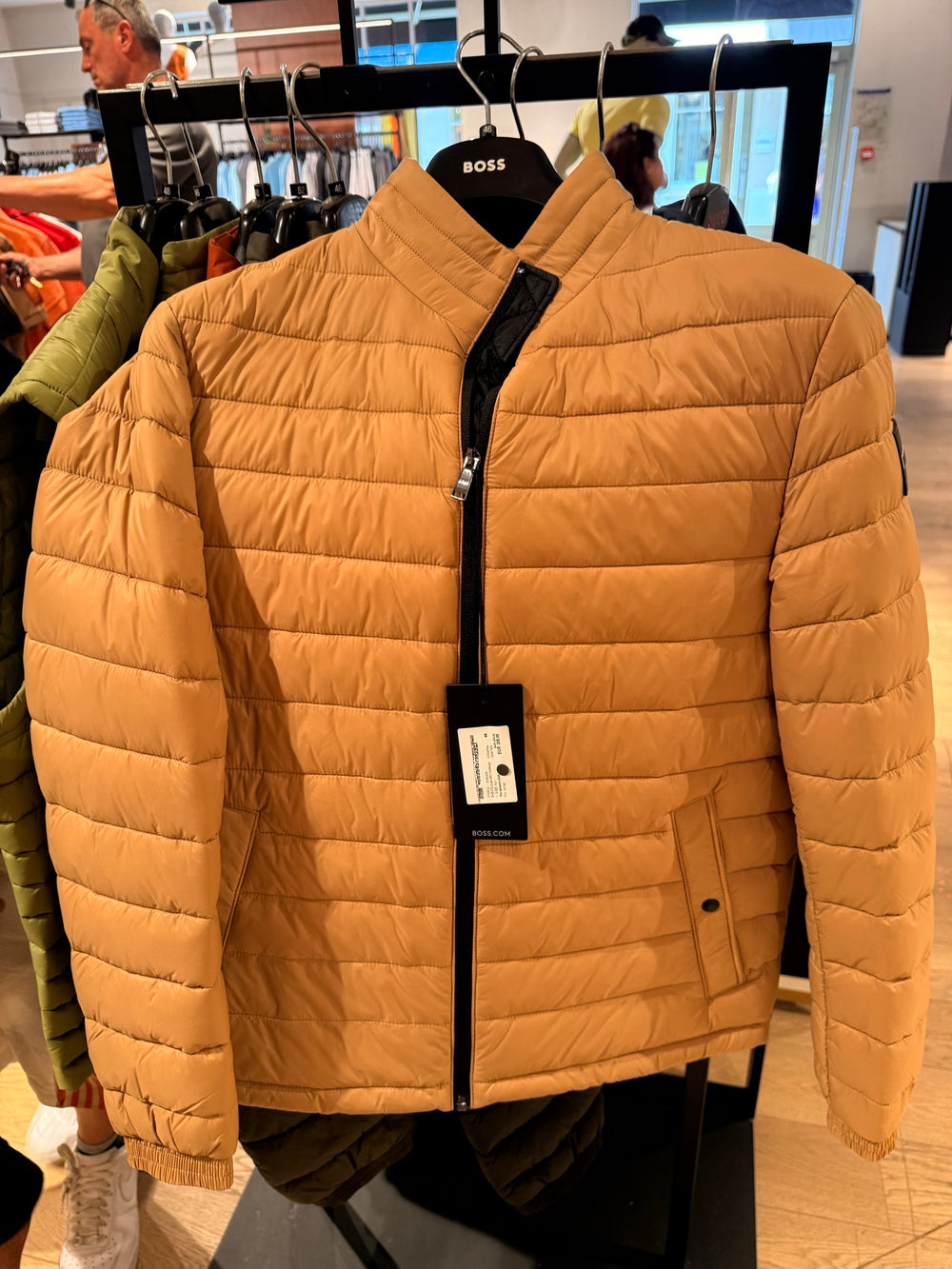 Hugo Boss — Outer, MedBeige