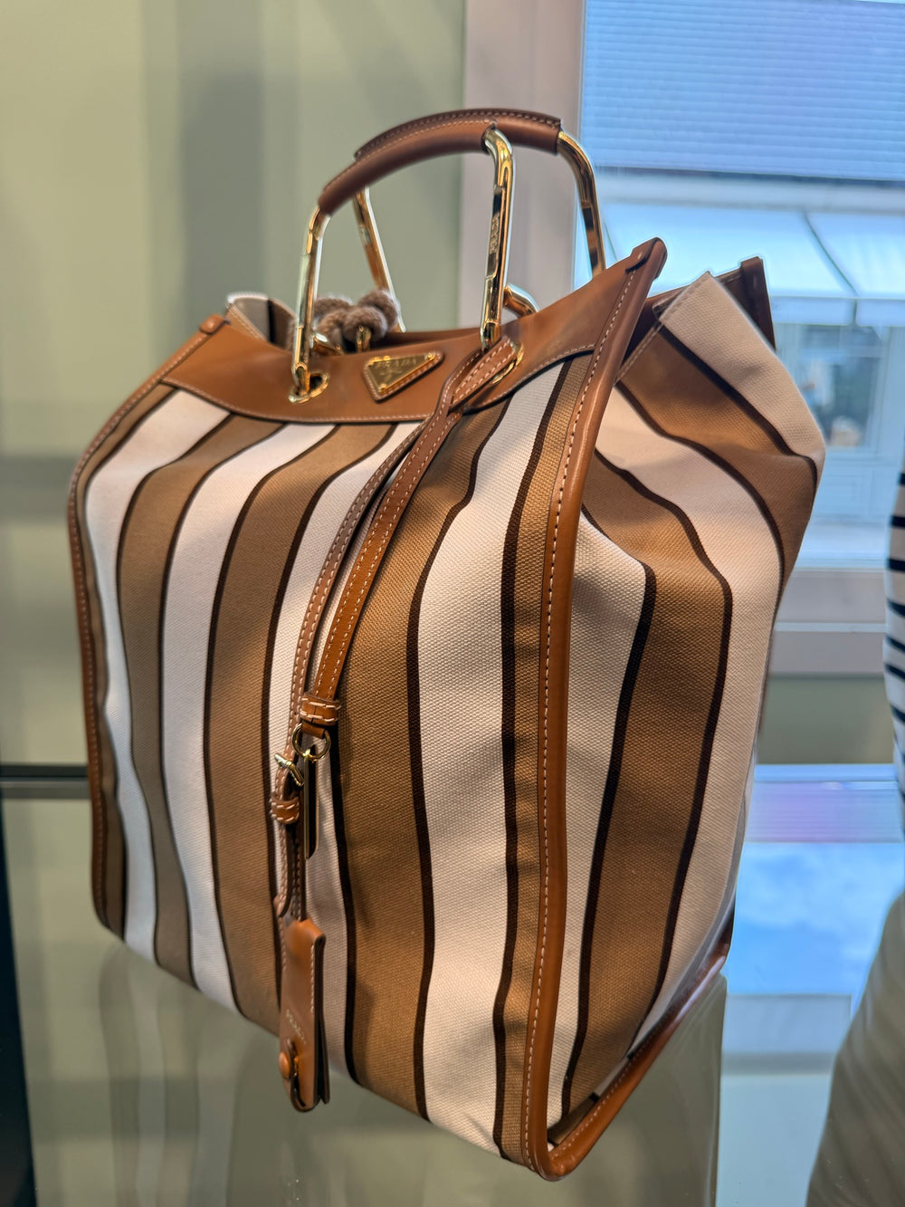 Prada — Shopping In Tessuto, Camel