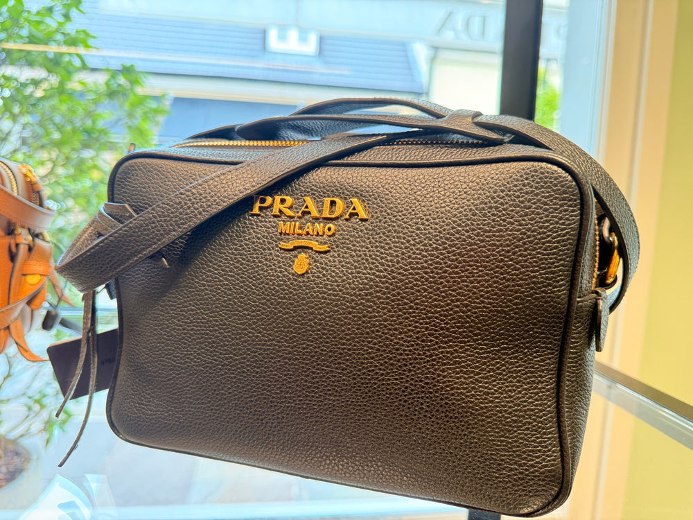 Prada — TRACCOLLIERA IN PELLE, Black