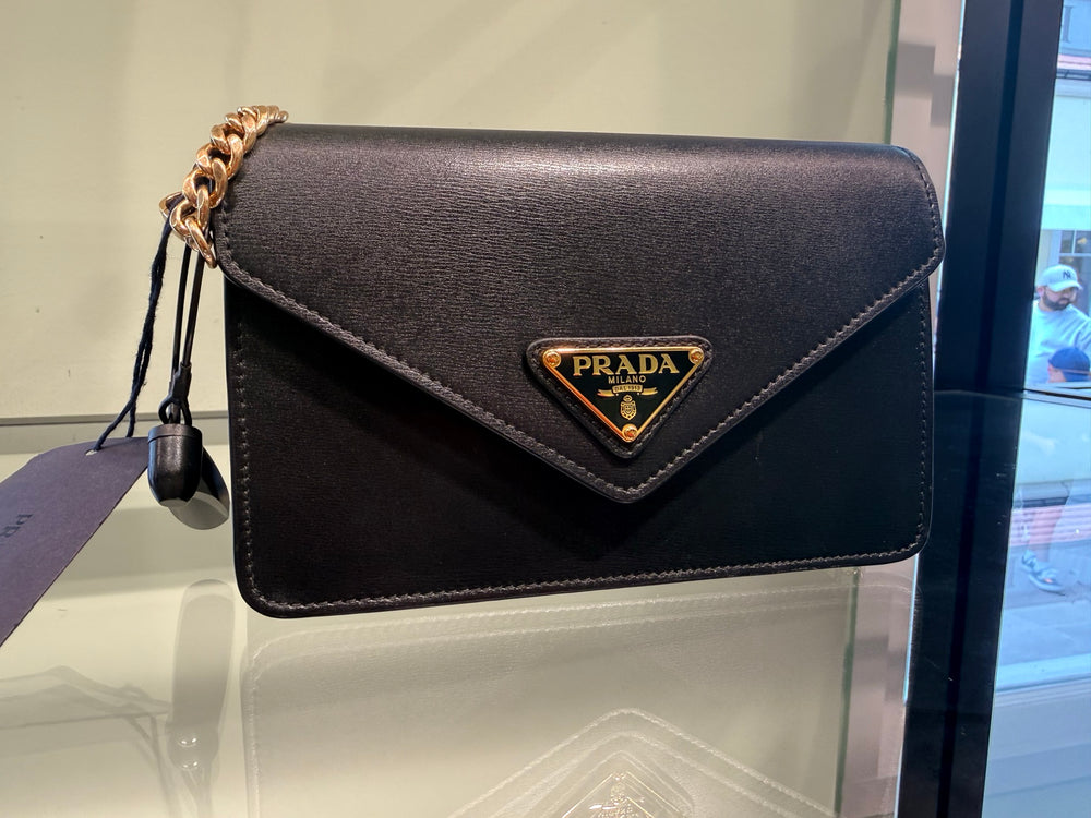 Prada — Wallet on Chain, Black